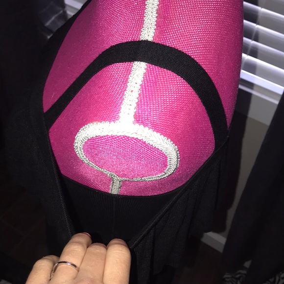 NWT Express Cold Shoulder Ruffle Top - Picture 3 of 5